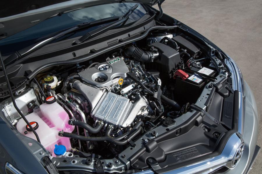  Toyota Auris Touring Sports 2015 года  (UK) (фото 13 из 20)